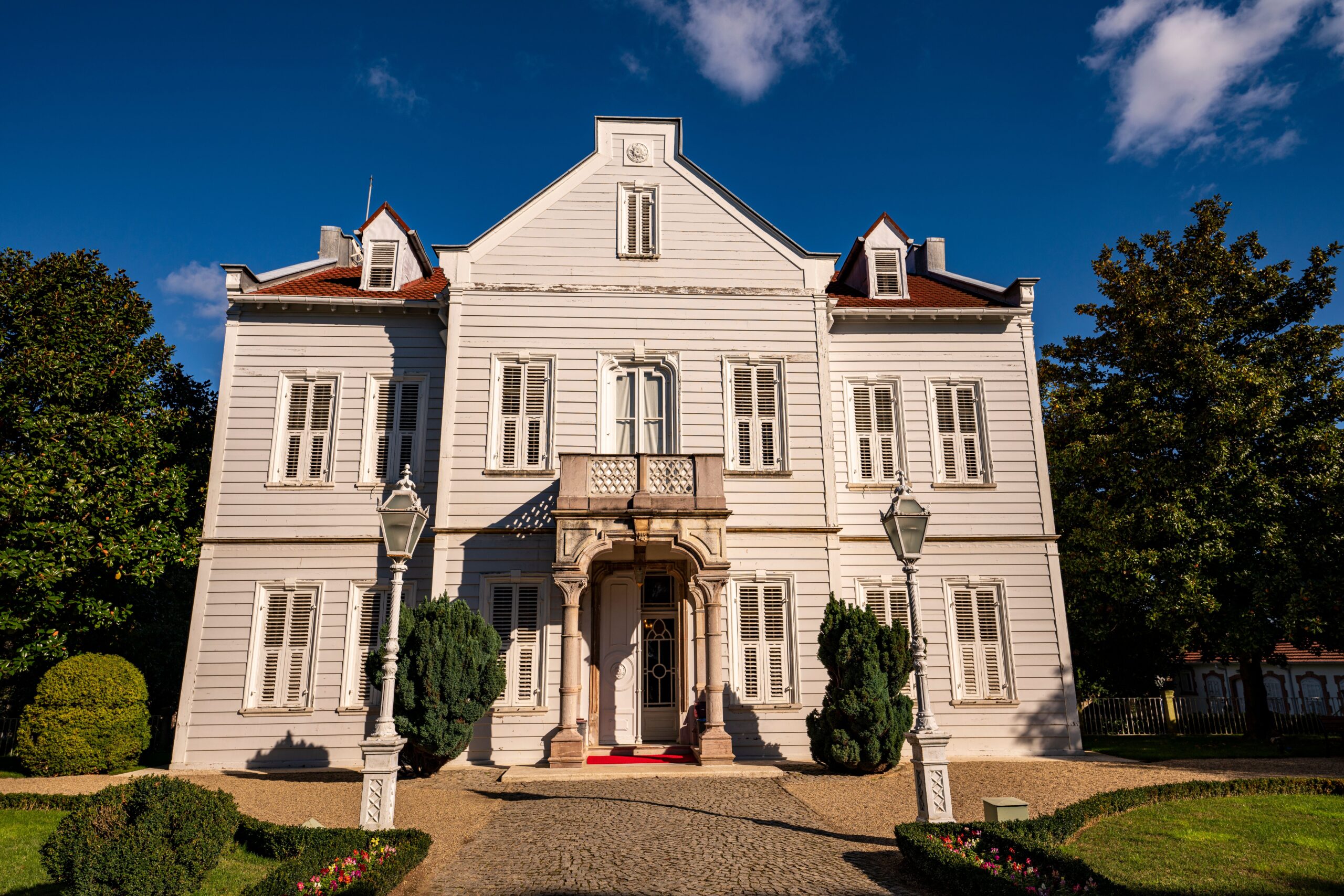 Explore the historical architecture of the Maslak Pavilion in Istanbul, Turkey.